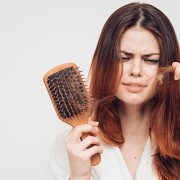 Falta de vitaminas que aumentam a queda capilar